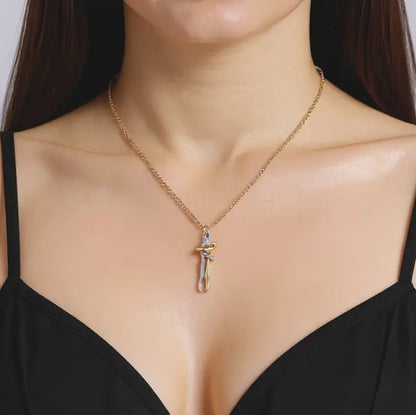 Hug Pendant Necklace – Stylish Couple Jewelry